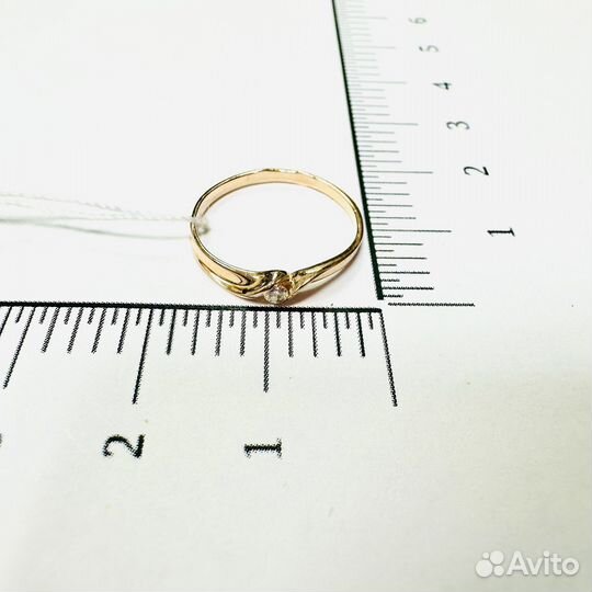 Золотое кольцо с бриллиантом 16р