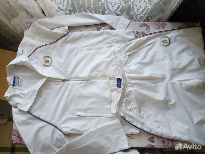 Спортивный костюм