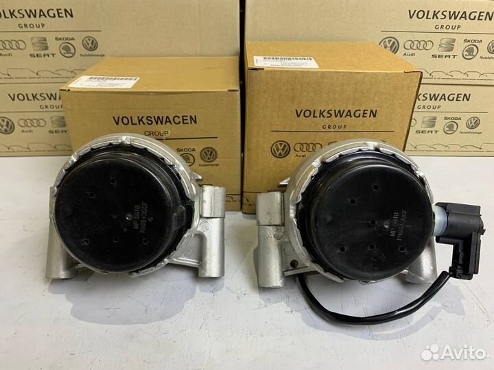 Подушка двигателя правая оригинал ваг