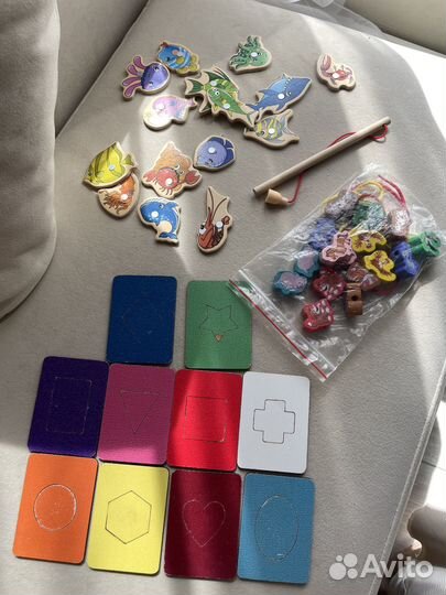 Игрушки книги детские развивающие монтессори