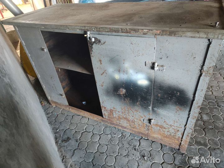 Стол верстак металлический