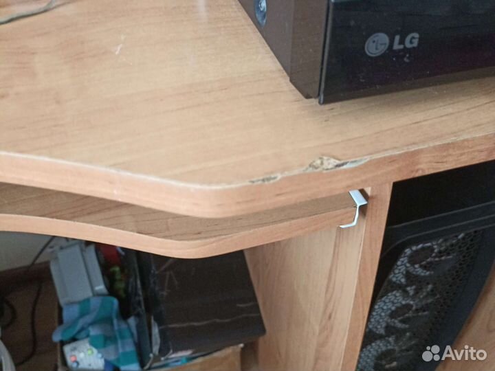 Компьютерный стол