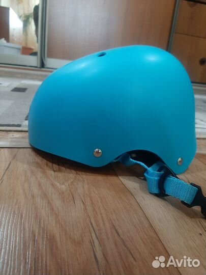 Продам детский защитный шлем для роликов