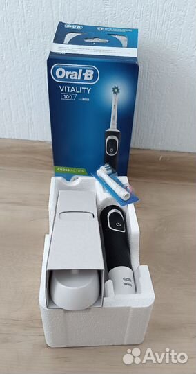 Электрическая зубная щетка oral b vitality