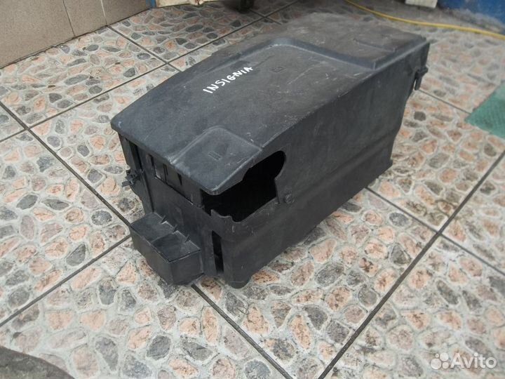 Opel Insignia Опель Инсигния корпус акамулятора