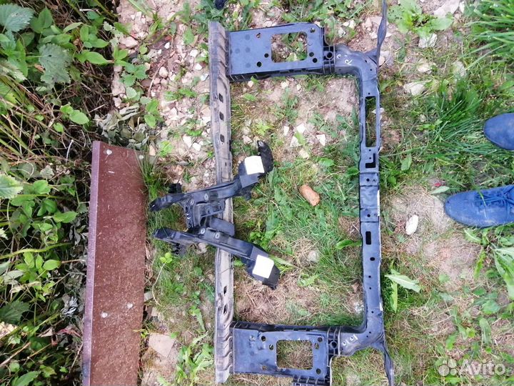 Панель передняя (телевизор) Hyundai Elantra 5 MD