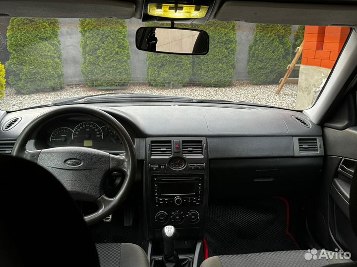 LADA Priora 1.6 МТ, 2011, 348 250 км