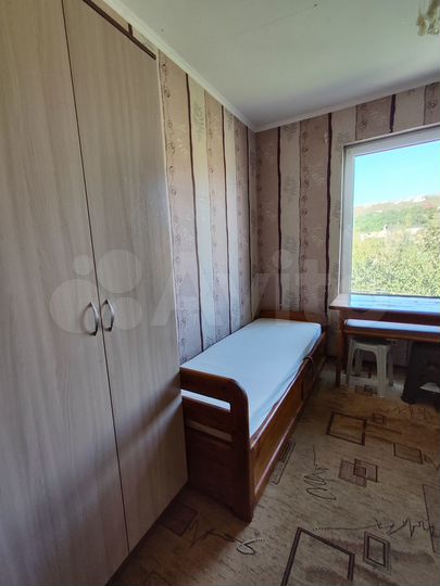 Комната 14 м² в 4-к., 1/1 эт.