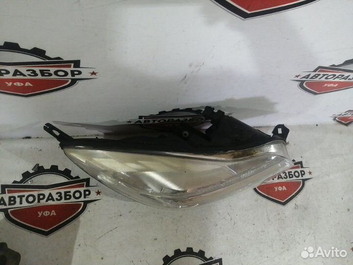 Фара галогеновая правая Opel Insignia 2012