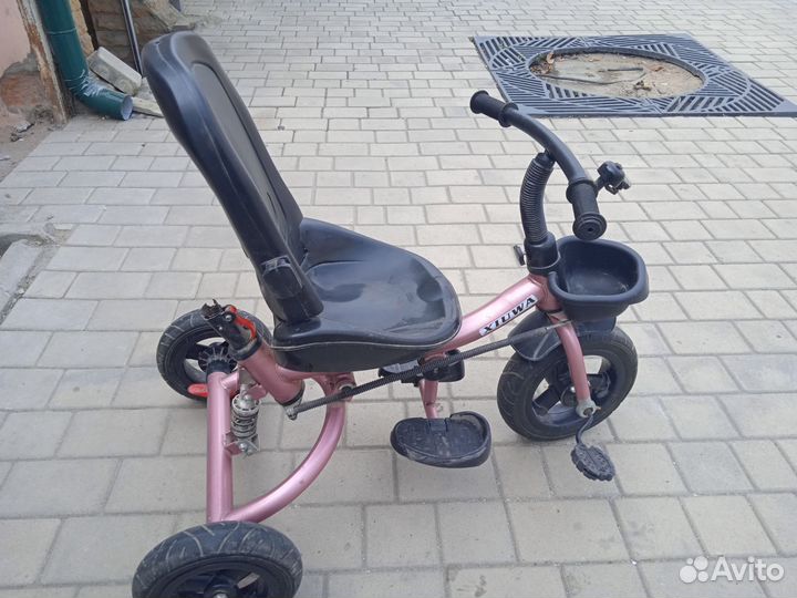Велосипед трёх колёсный коляска