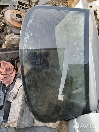 Стекло заднее kia rio 1