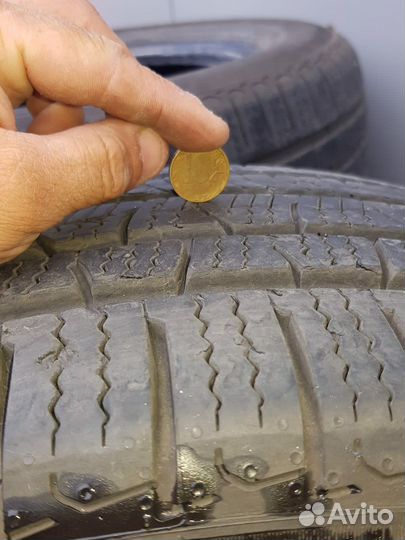 Pirelli P8FS 235/55 R19