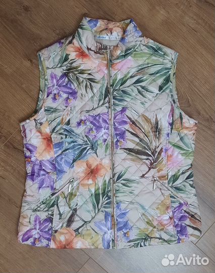 Жилетка женская утепленная 48