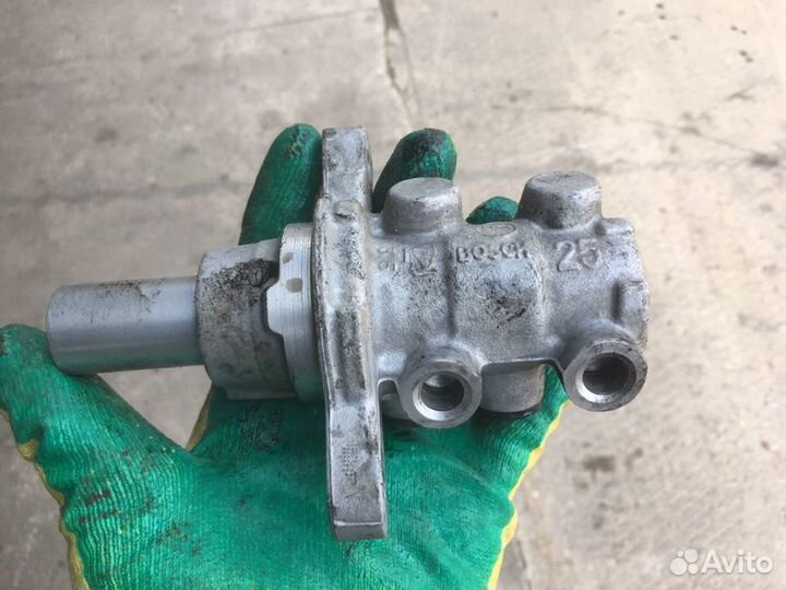 Главный тормозной цилиндр Ford Transit