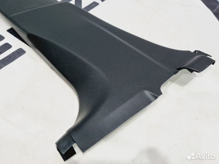 Обшивка стойки Suzuki Vitara P90 M16A 2017
