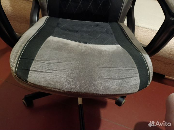 Компьютерное кресло Zombie Viking Knight 6