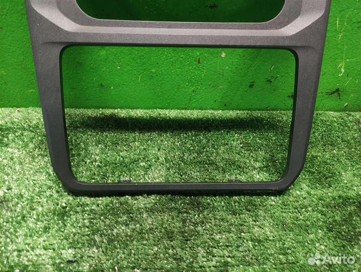 Рамка магнитолы volkswagen Caddy 4 2019