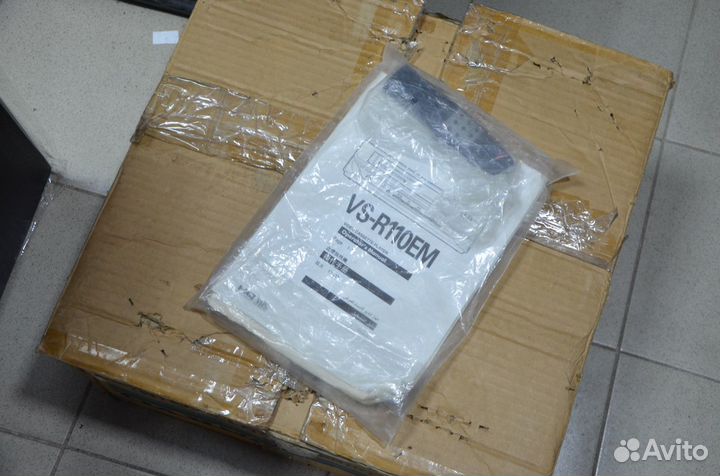 Пульт и инструкция от VHS-плеера Akai VS-R110EM