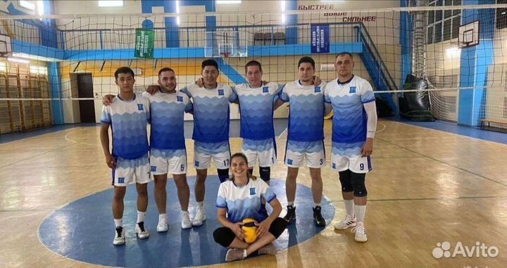 Играем в волейбол