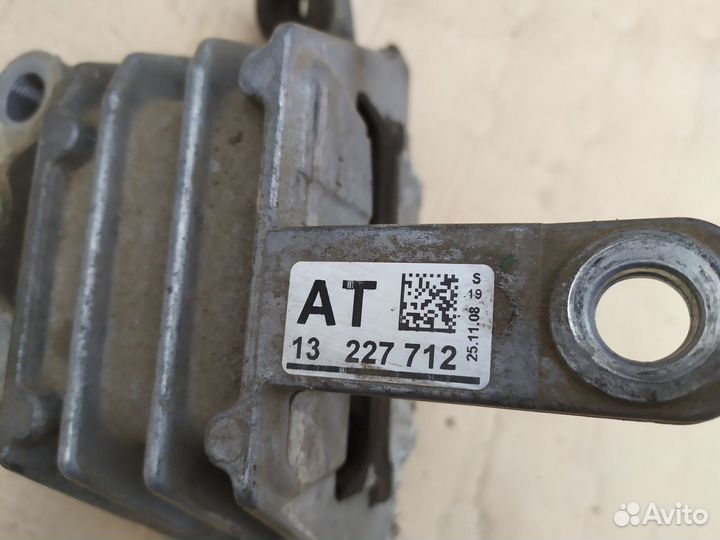 Опора двигателя кпп Опель Инсигния