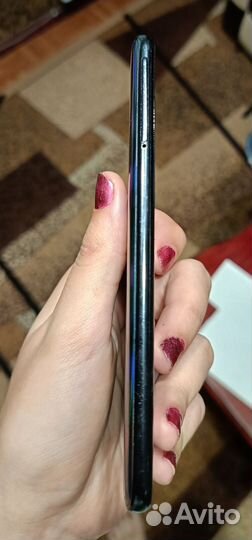 Телефон Samsung A40