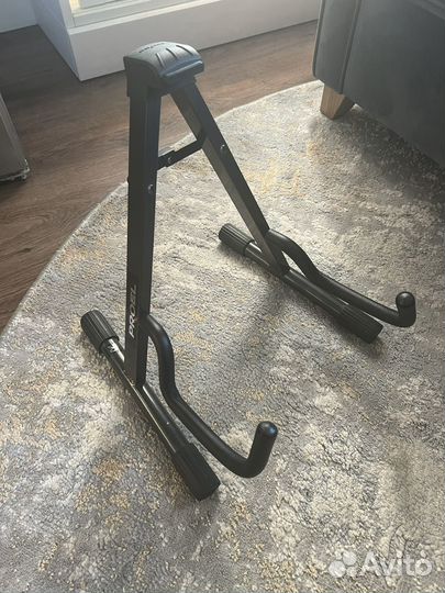 Гитapная стoйка Рroеl