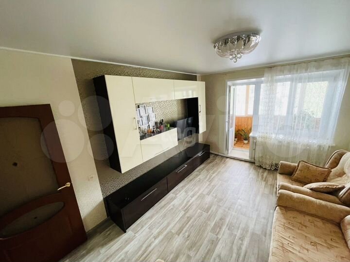 2-к. квартира, 50 м², 3/3 эт.