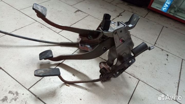 Педаль chevrolet aveo t250