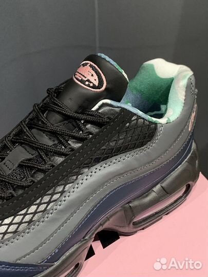 Nike Corteiz X Air Max 95 Sp Rules The World Pink