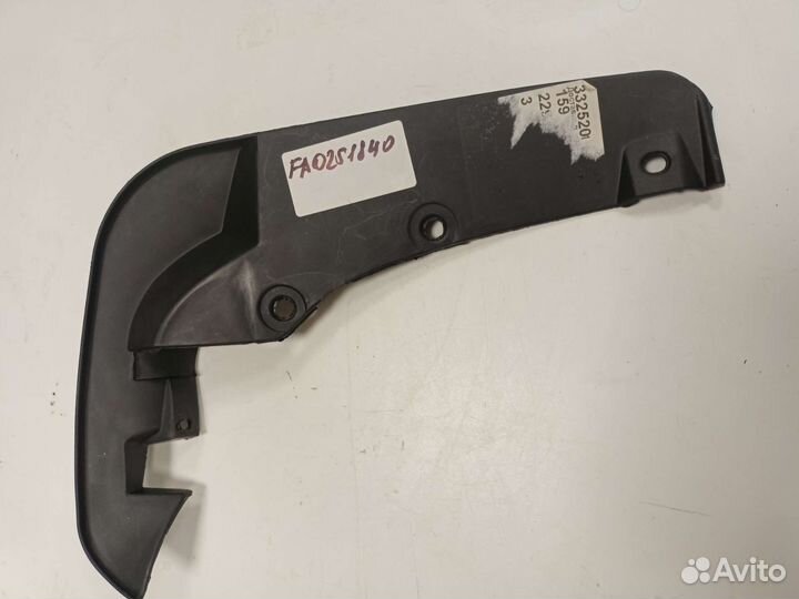 Брызговик передний правый FAW besturn B50