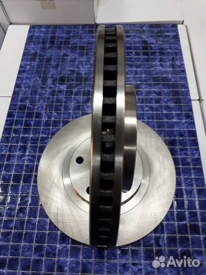 Тормозные диски Toyota Camry/Rav4/Auris/Lexus d296