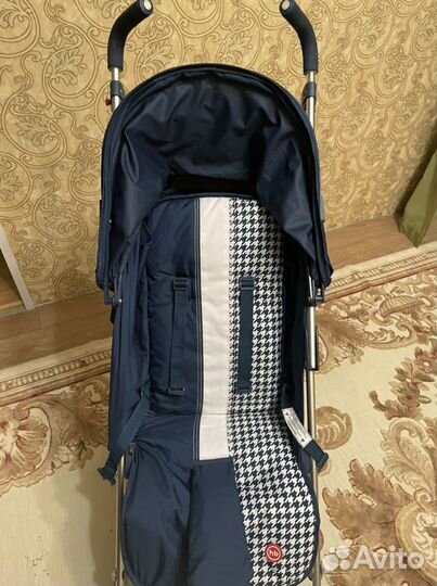 Коляска прогулочная