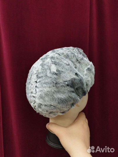 Берет из каракуля
