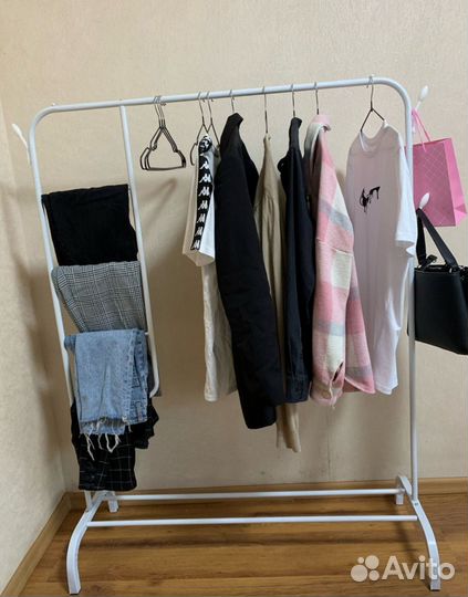 Напольная вешалка Черная Белая