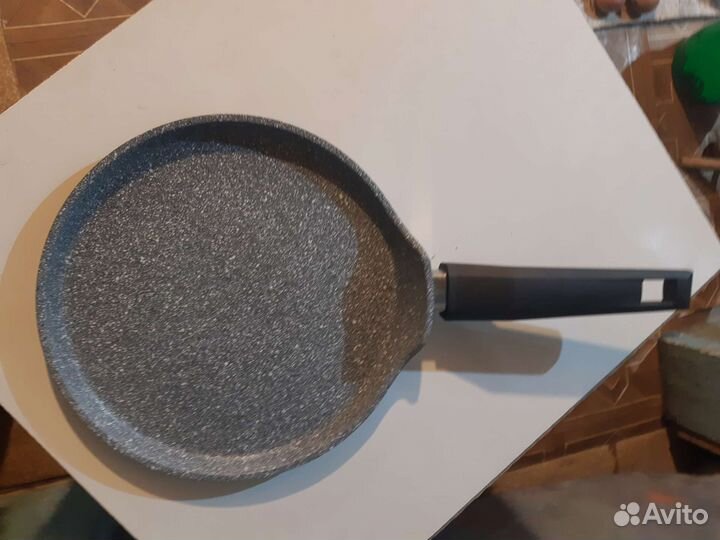 Сковорода блинная Магнит новая