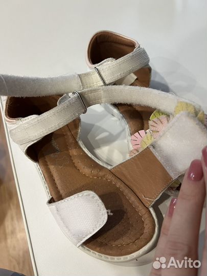Сандалии для девочки 27 размер futurino