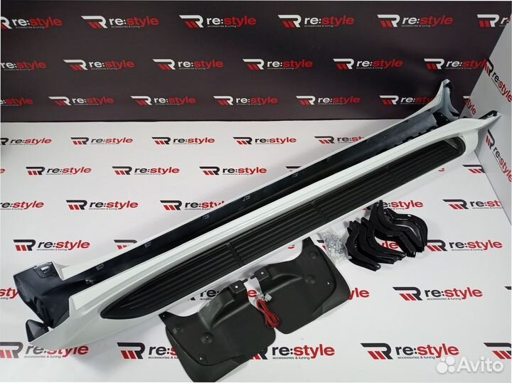 Пороги подножки Lexus LX570