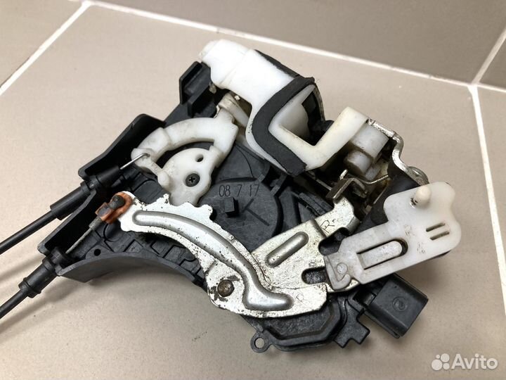 Замок задней правой двери Mitsubishi Lancer 10