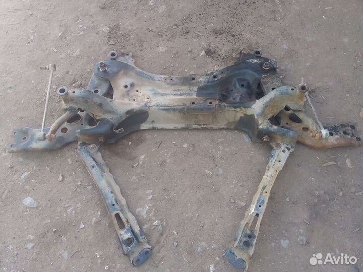 Передний подрамник Geely Emgrand x7