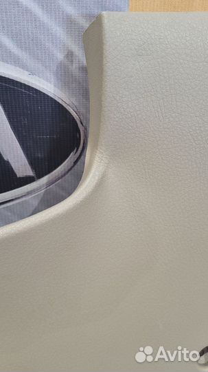 Накладка на торпедо KIA sorento XM Лев