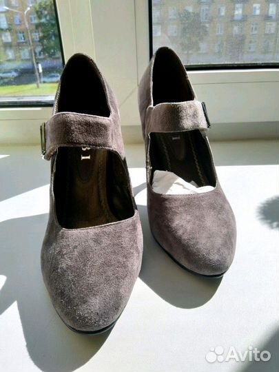Туфли новые замша