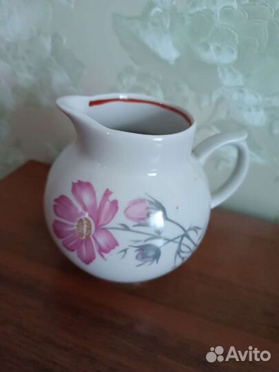 Заварочный чайник сахарница и молочник