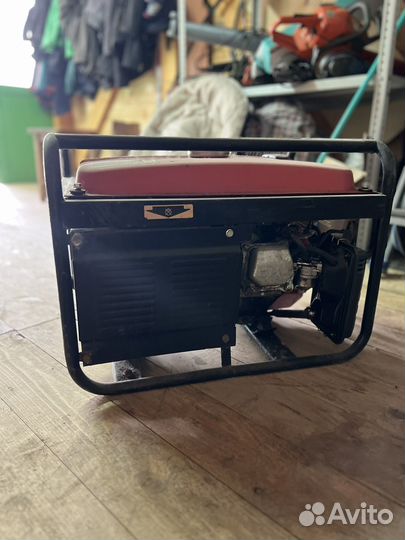 Бензиновый генератор