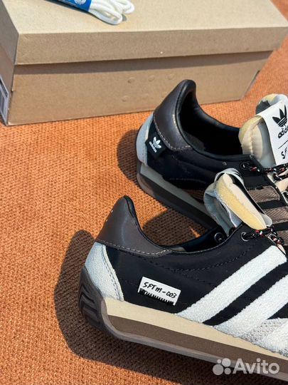 Кроссовки женские Adidas