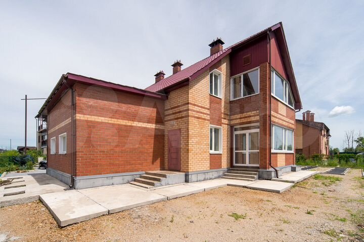 Коттедж 160 м² на участке 6 сот.