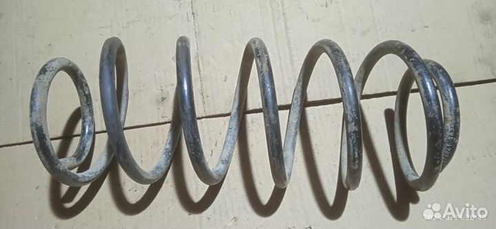 Пружина передняя Opel Vectra b 1.6