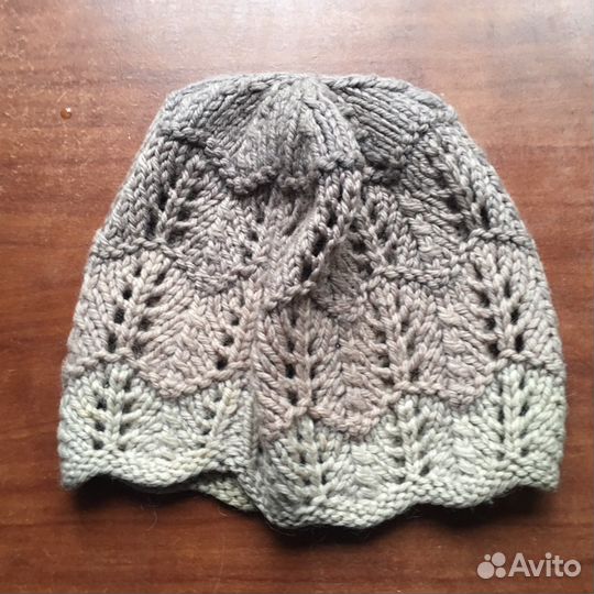Ажурная шерстяная шапка