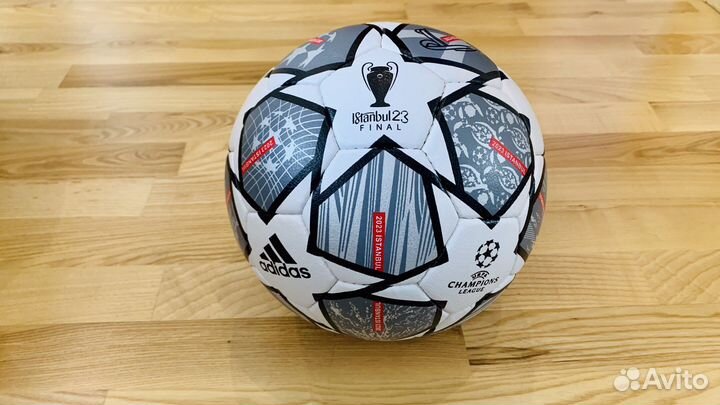Футбольный мяч adidas лига чемпионов 2023
