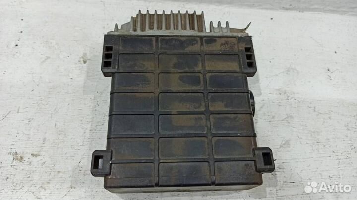 Блок управления двигателем