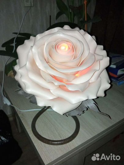 Светильник настольный